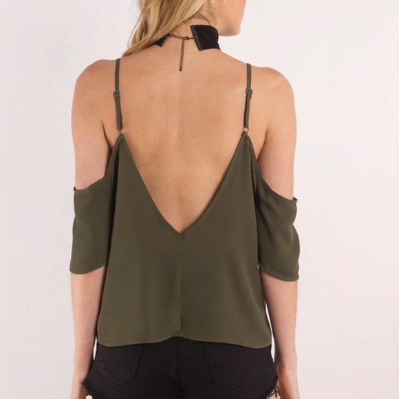 TOBI Amberly Cold Shoulder Top SMALL S Olive 1764 - Picture 2 of 7